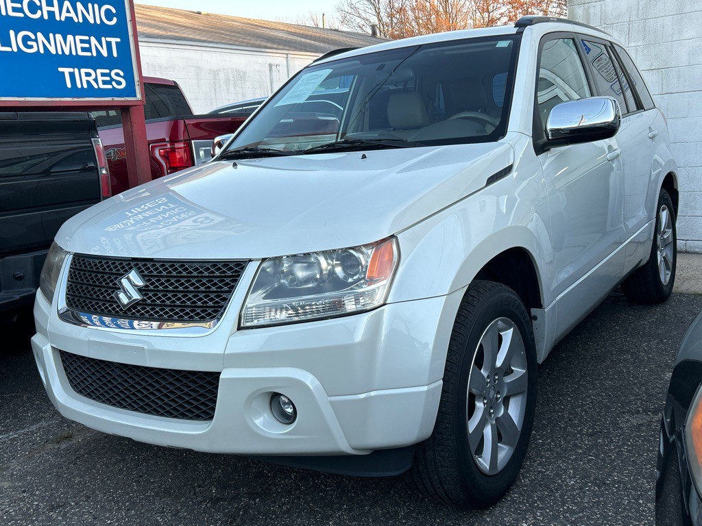 2012 Suzuki Grand Vitara Image 1