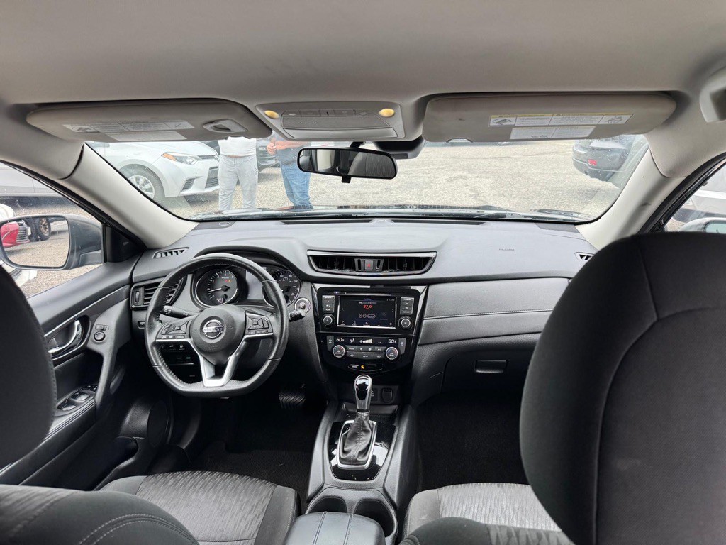 2020 Nissan Rogue Image 4