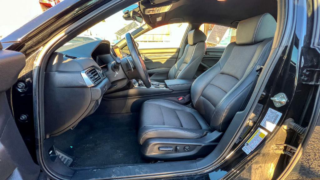 2019 Honda Accord Image 12
