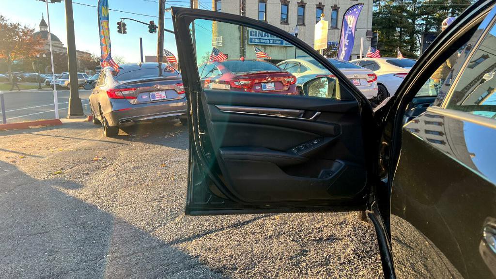 2019 Honda Accord Image 44