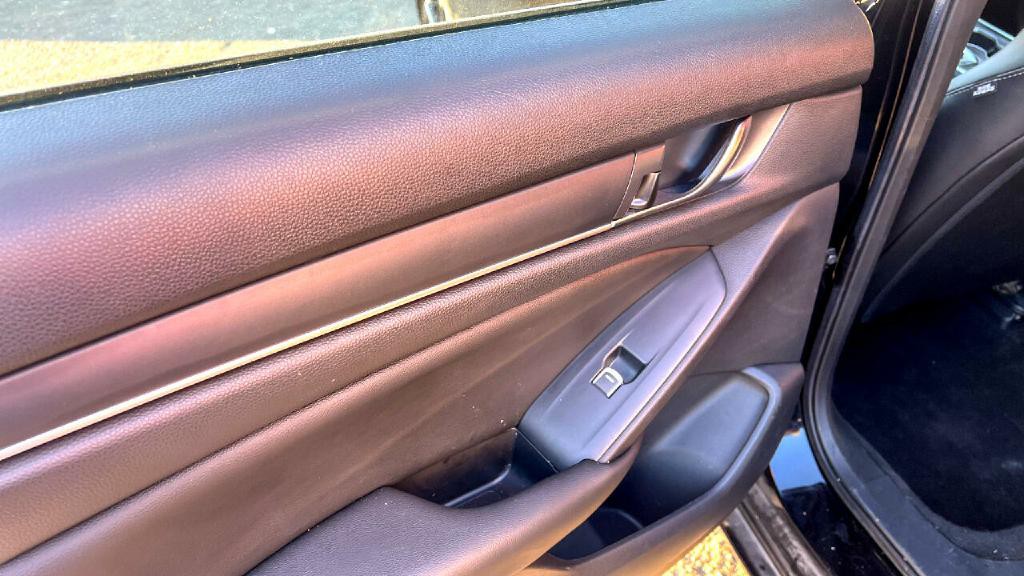 2019 Honda Accord Image 47