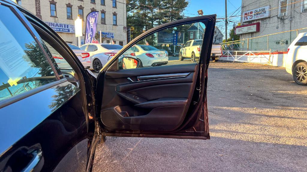 2019 Honda Accord Image 50