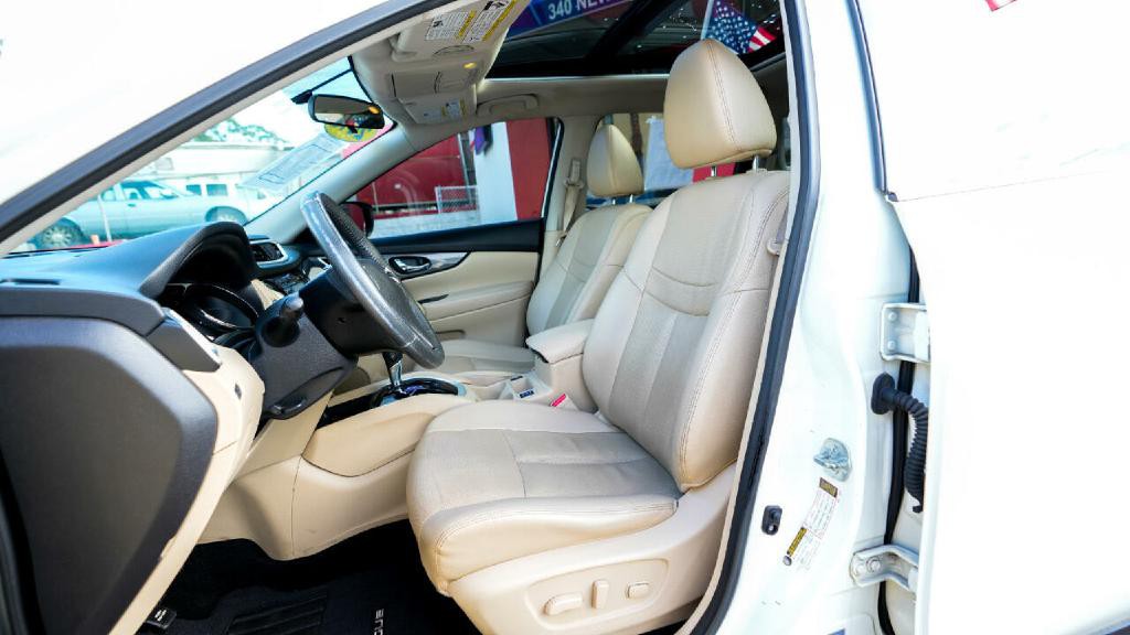 2016 Nissan Rogue Image 10