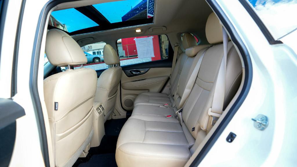 2016 Nissan Rogue Image 12