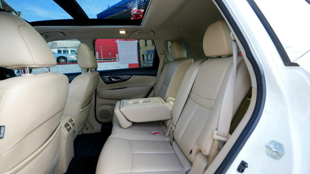 2016 Nissan Rogue Image 44