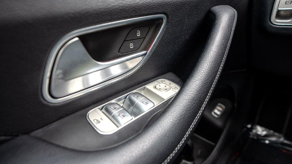 2020 Mercedes-Benz GLE-Class Image 30