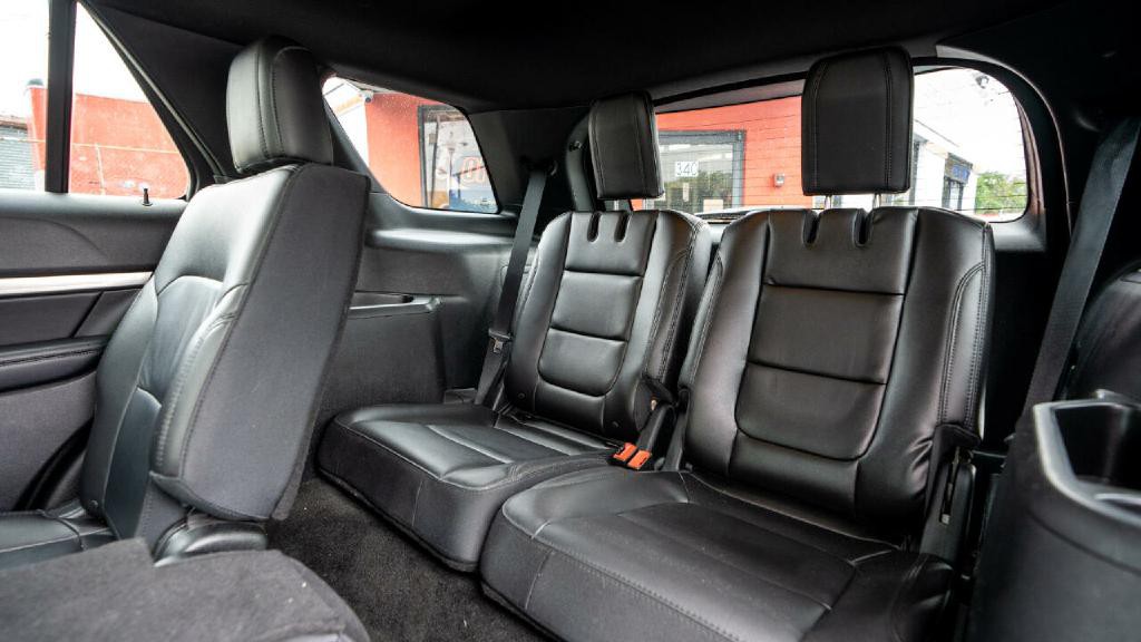 2018 Ford Explorer Image 17