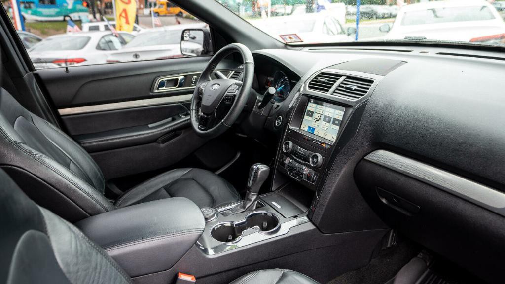 2018 Ford Explorer Image 26