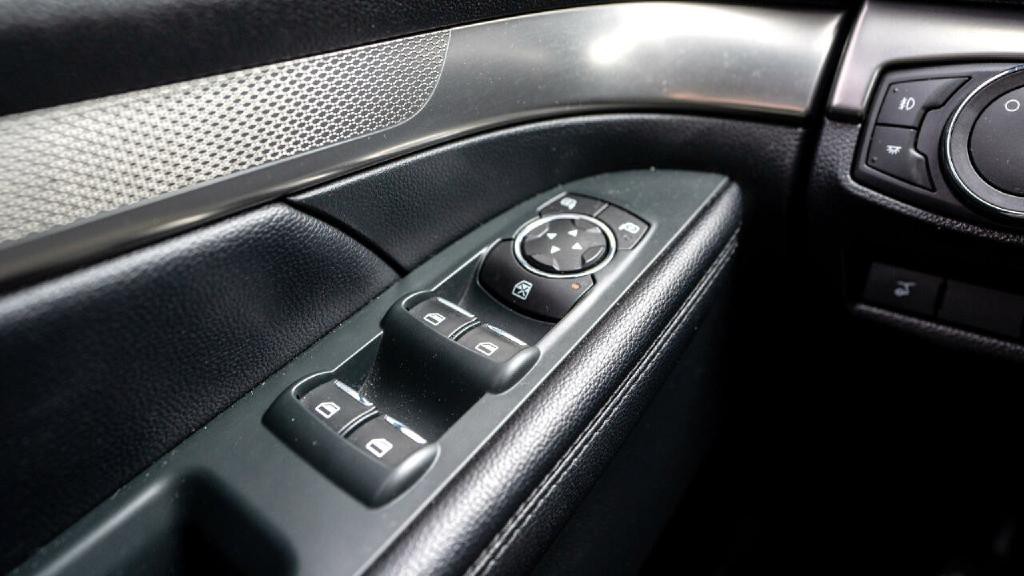 2018 Ford Explorer Image 34