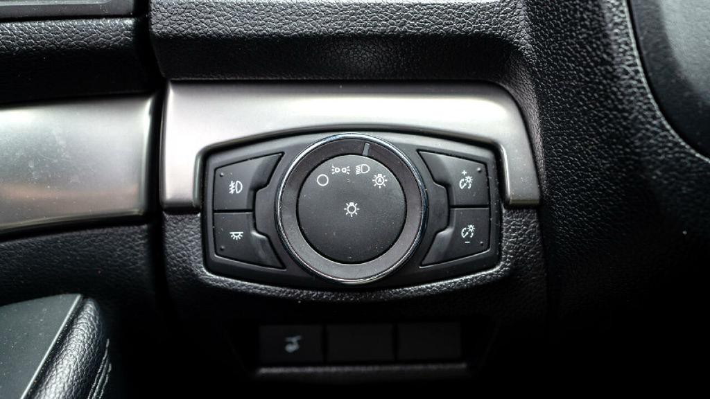 2018 Ford Explorer Image 35