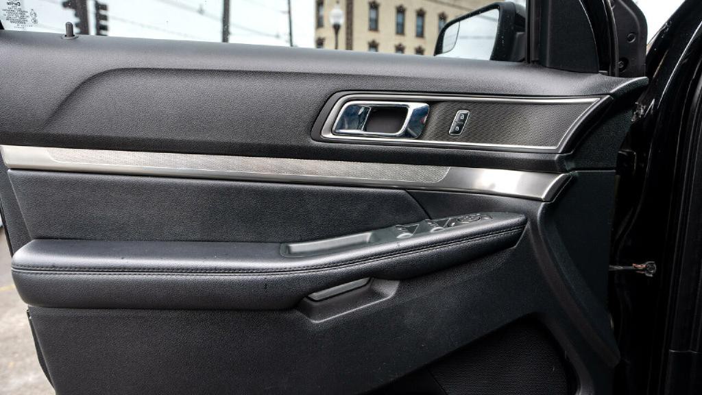 2018 Ford Explorer Image 48