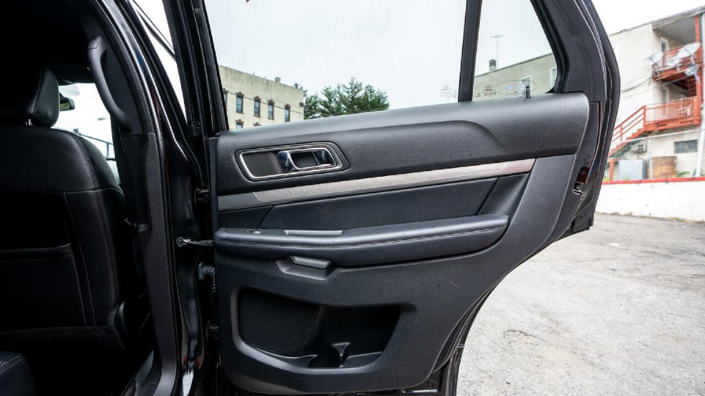 2018 Ford Explorer Image 56