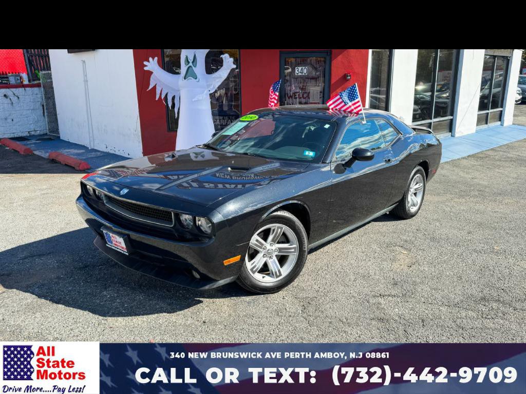 2010 Dodge Challenger Image 1