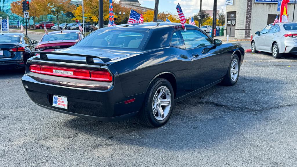 2010 Dodge Challenger Image 6