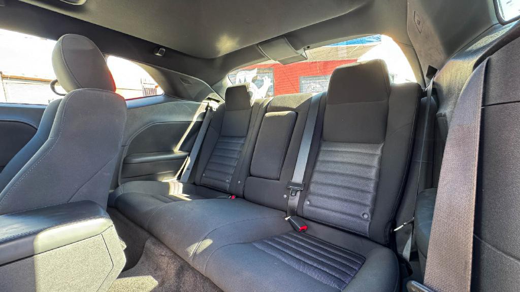 2010 Dodge Challenger Image 13