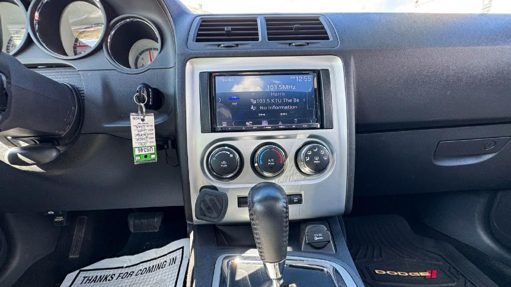 2010 Dodge Challenger Image 30