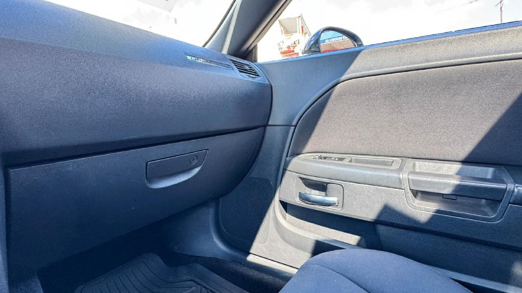 2010 Dodge Challenger Image 36