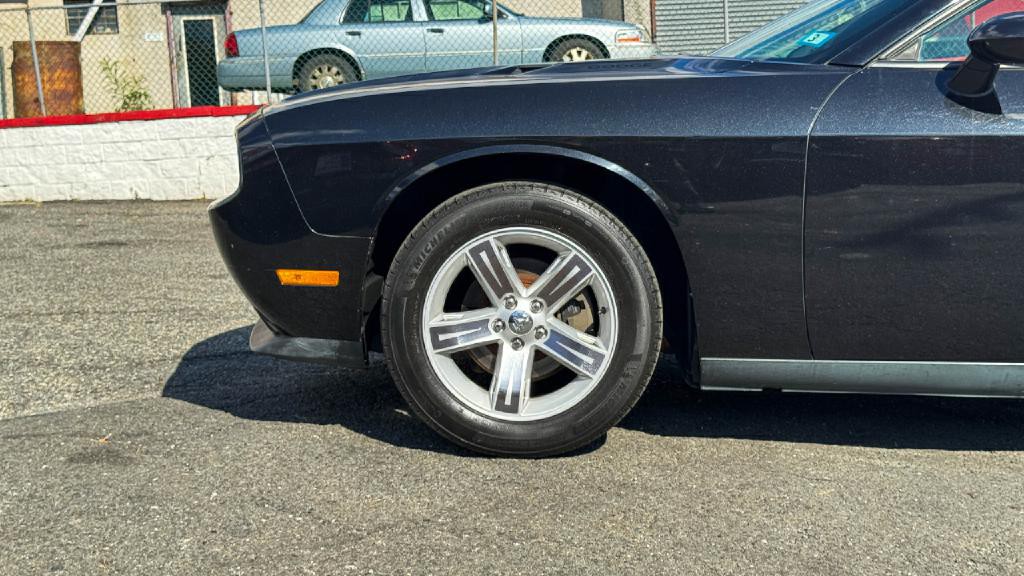 2010 Dodge Challenger Image 51