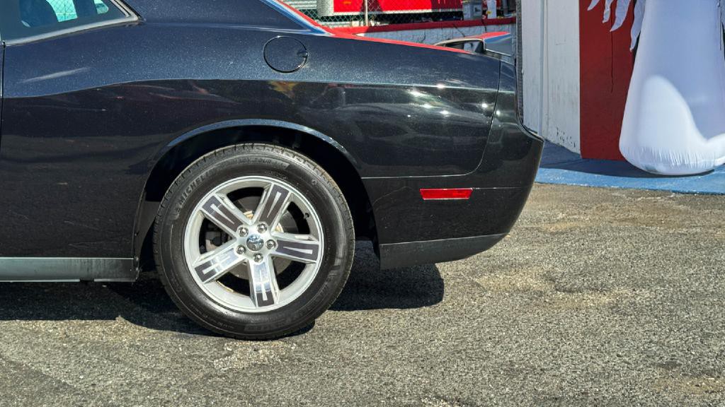 2010 Dodge Challenger Image 52