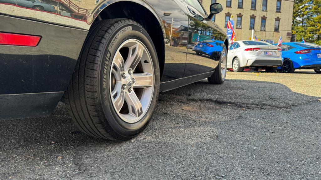 2010 Dodge Challenger Image 56