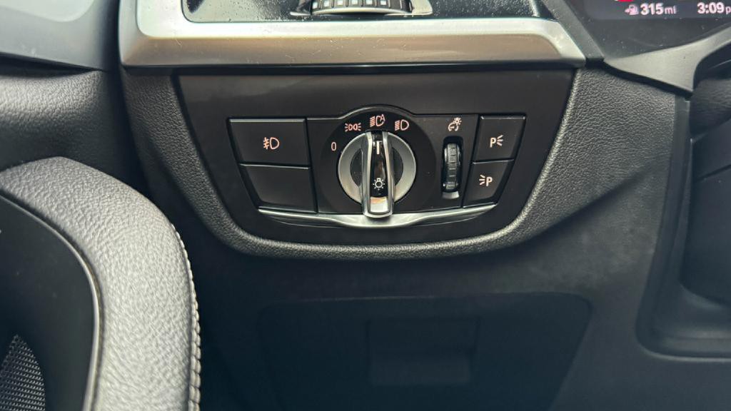 2020 BMW X3 Image 28