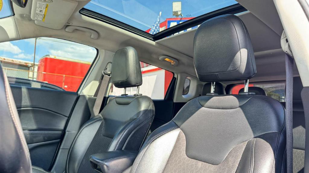 2018 Jeep Compass Image 11