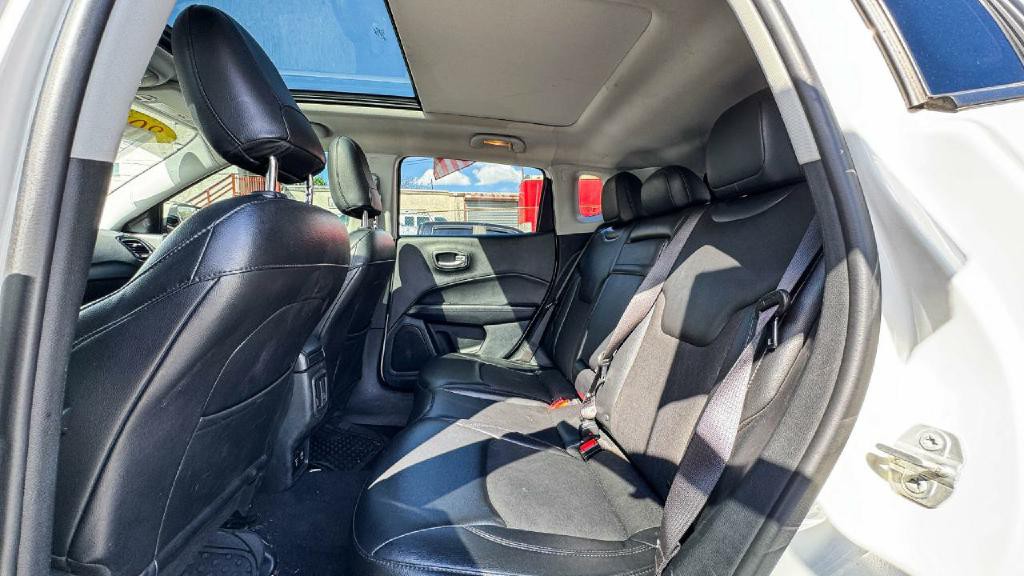 2018 Jeep Compass Image 12