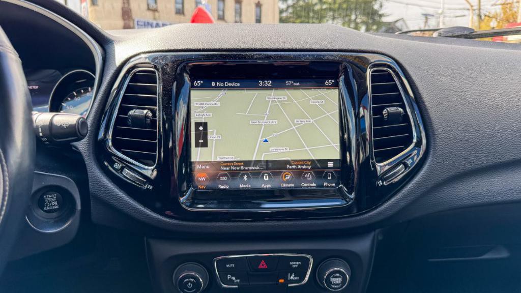 2018 Jeep Compass Image 30