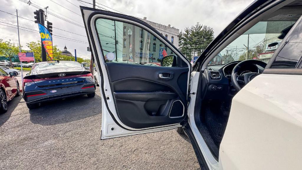 2018 Jeep Compass Image 37