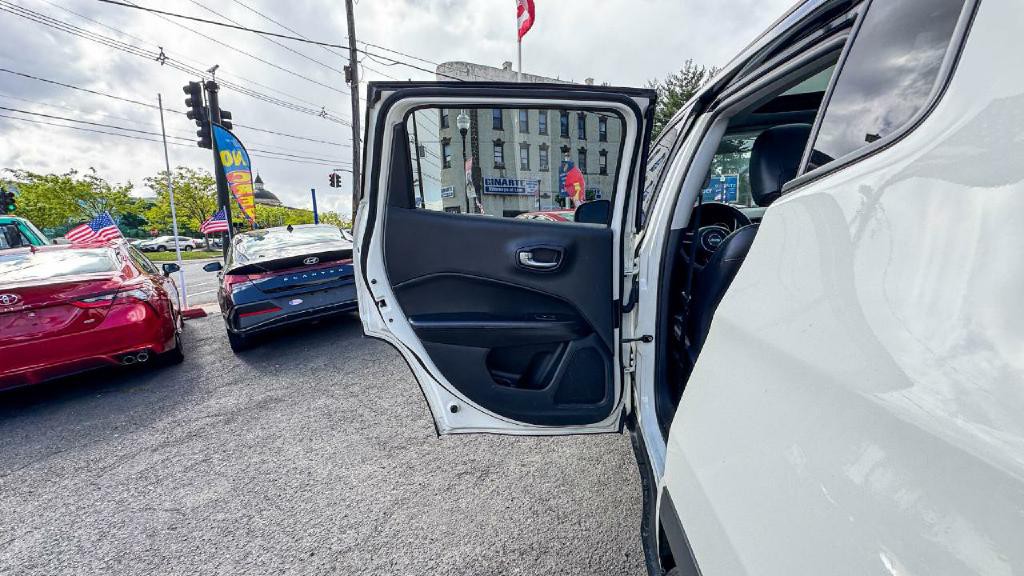 2018 Jeep Compass Image 40