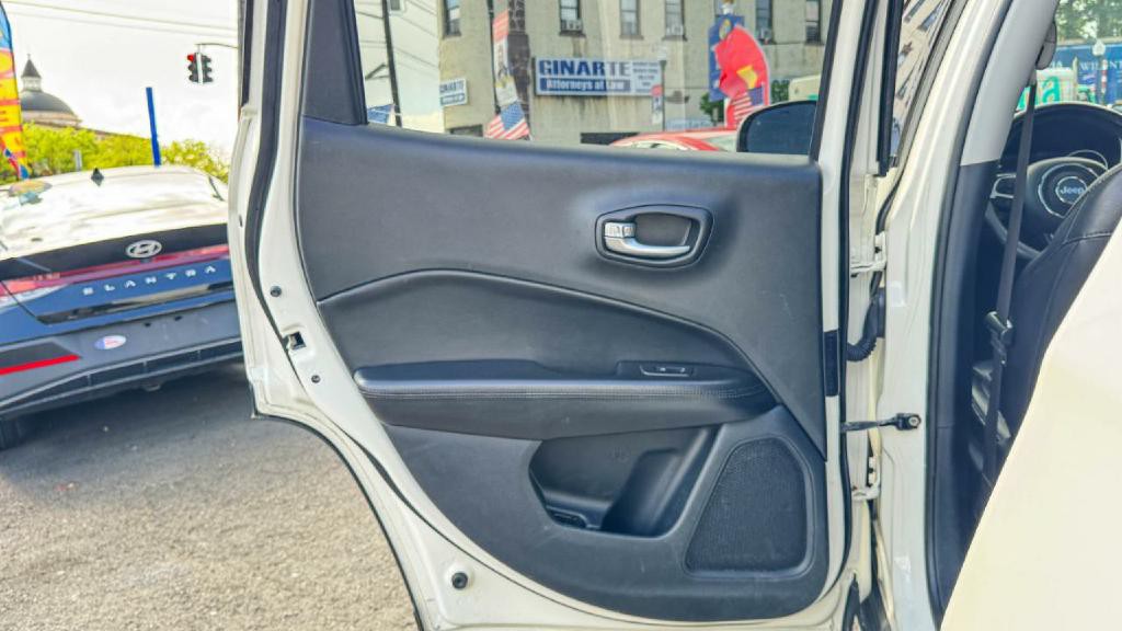 2018 Jeep Compass Image 41