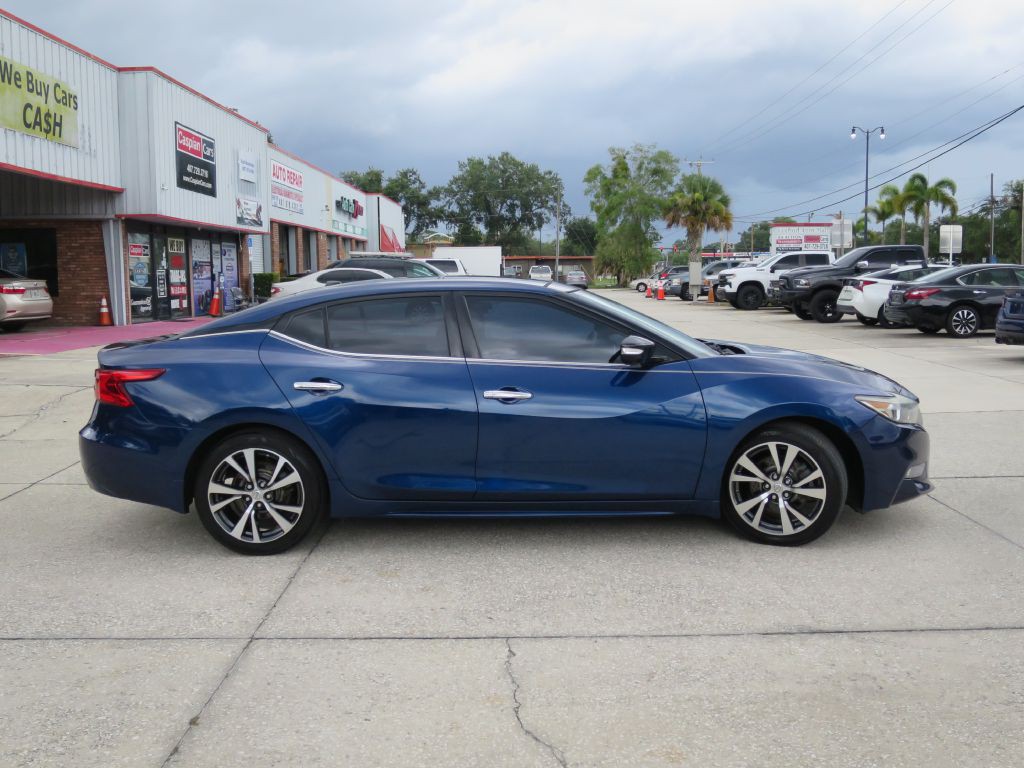 2016 Nissan Maxima Image 4