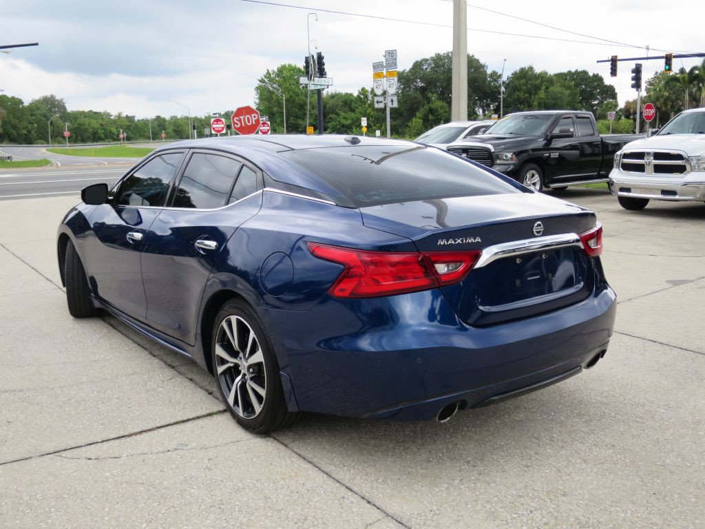 2016 Nissan Maxima Image 7