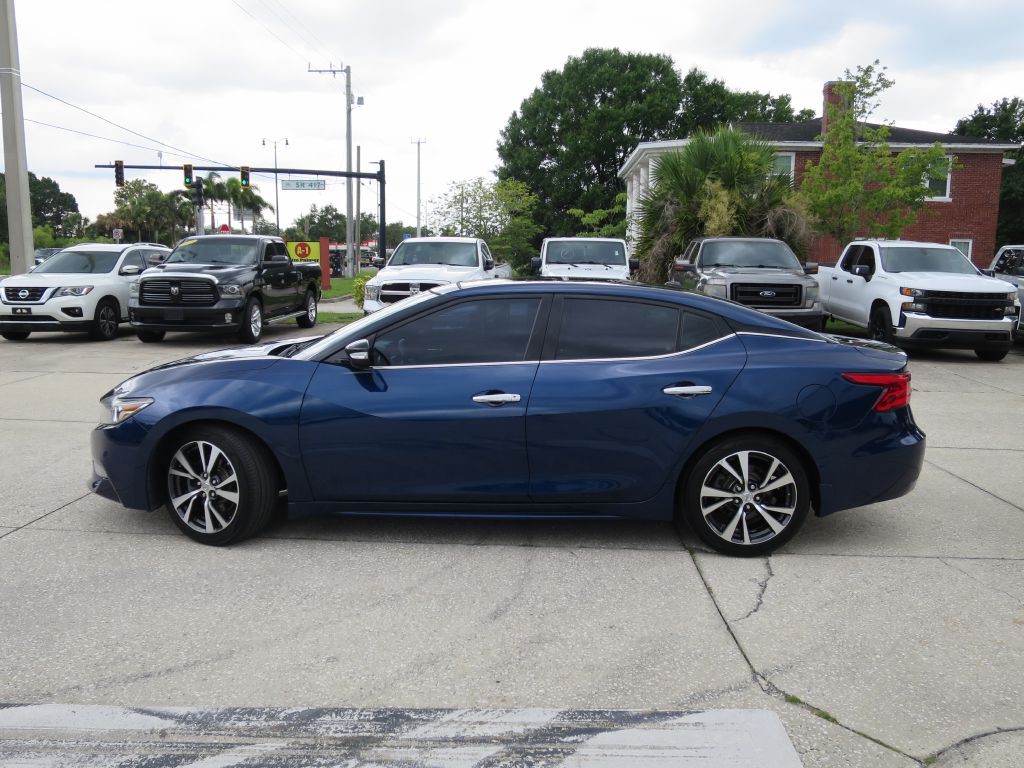 2016 Nissan Maxima Image 8