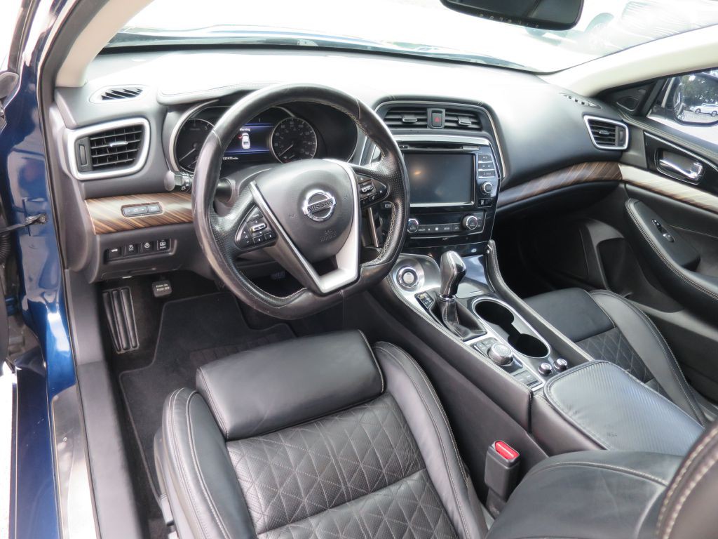 2016 Nissan Maxima Image 9