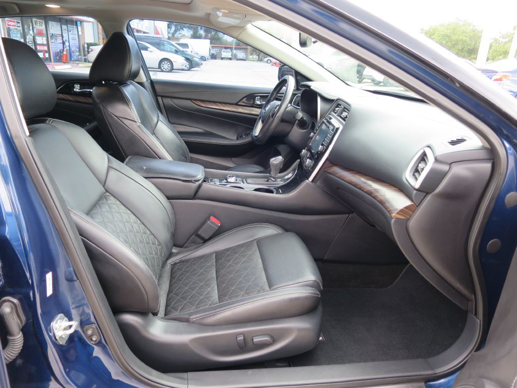 2016 Nissan Maxima Image 14