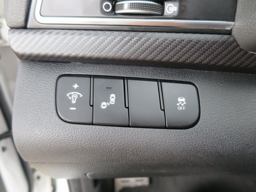 2018 Hyundai Elantra Image 18