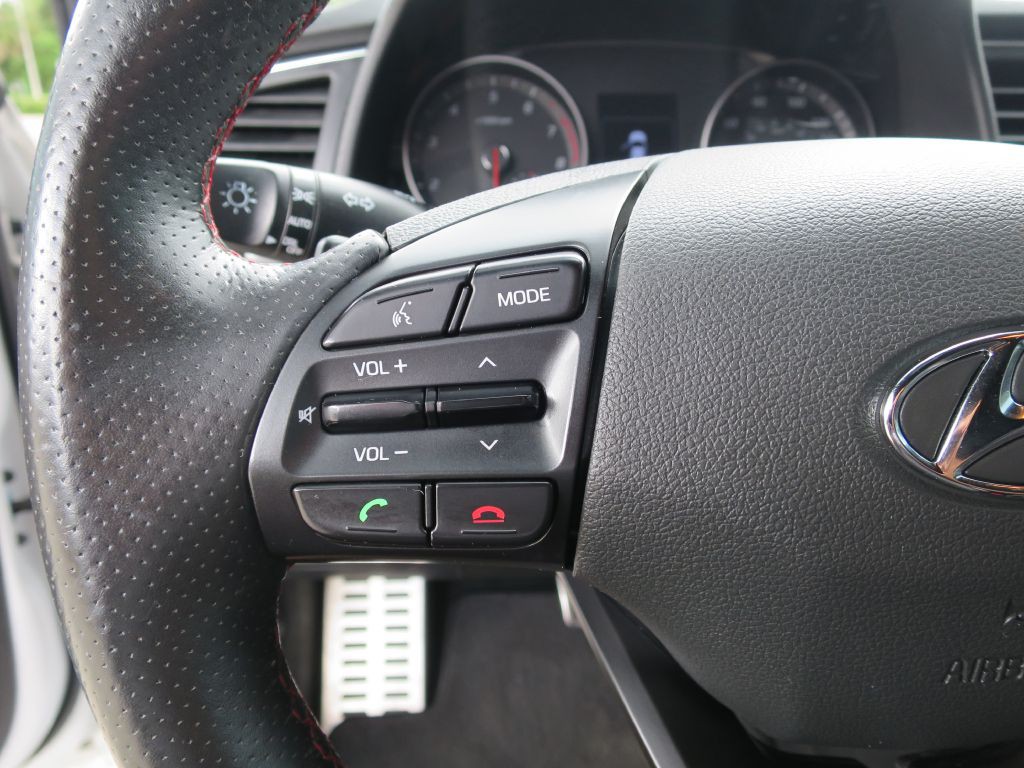 2018 Hyundai Elantra Image 19