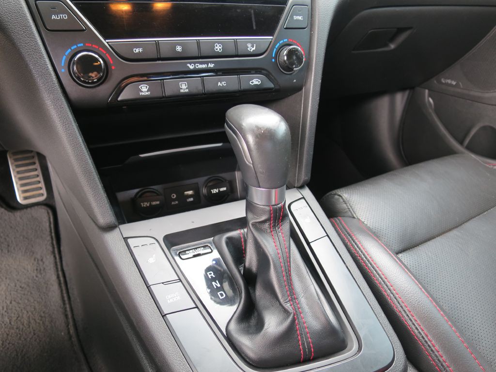 2018 Hyundai Elantra Image 23