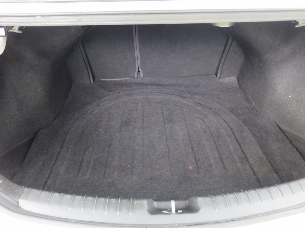2018 Hyundai Elantra Image 25