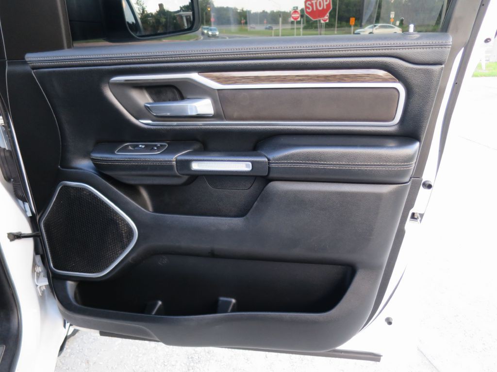 2020 RAM 1500 Image 15