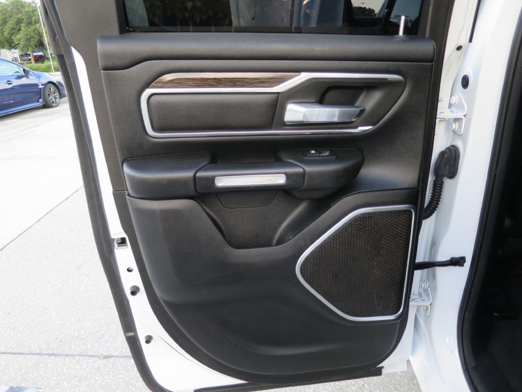 2020 RAM 1500 Image 17