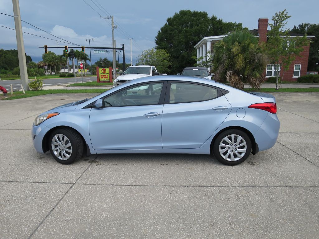 2012 Hyundai Elantra Image 8