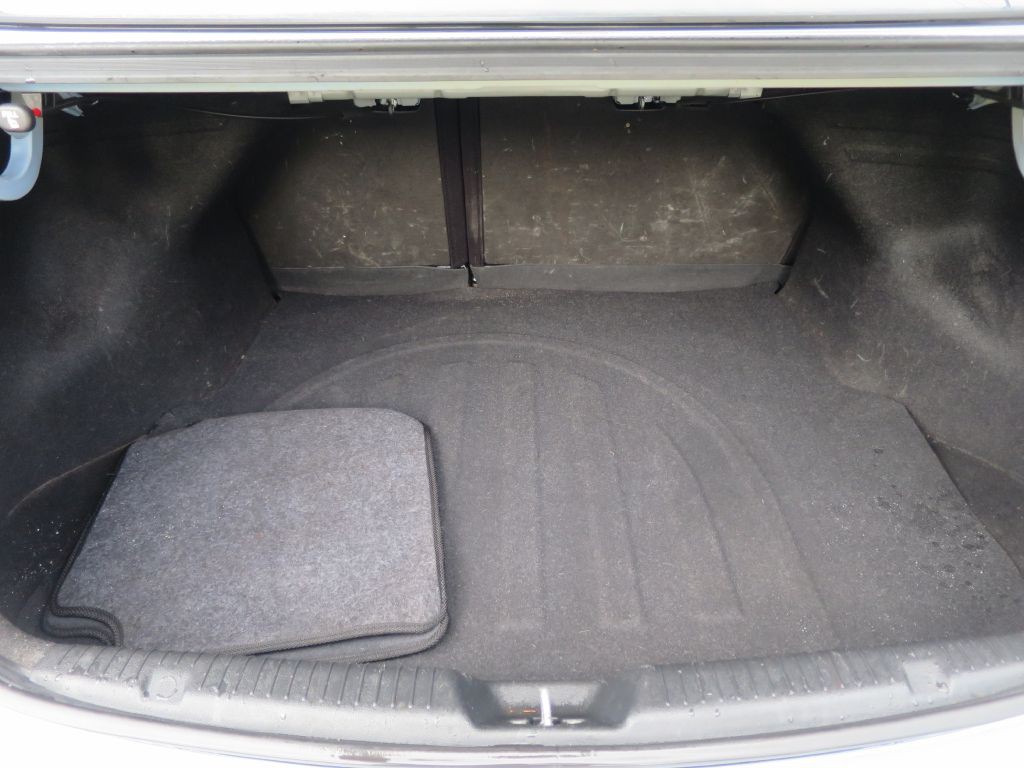 2012 Hyundai Elantra Image 23