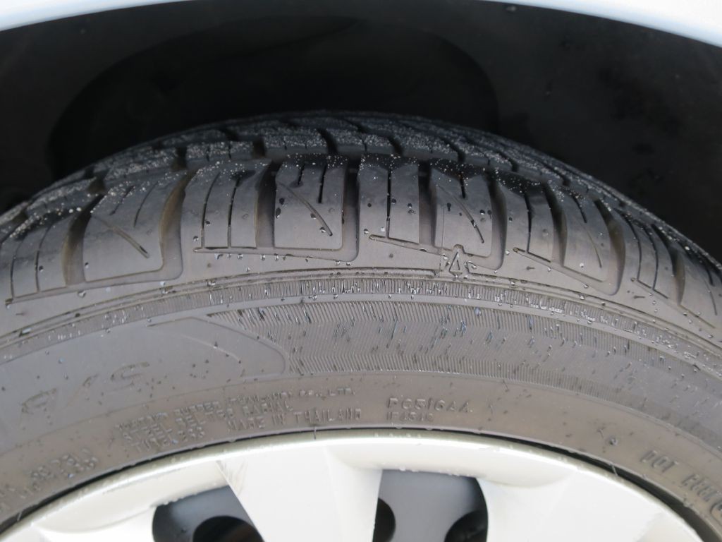 2012 Hyundai Elantra Image 26
