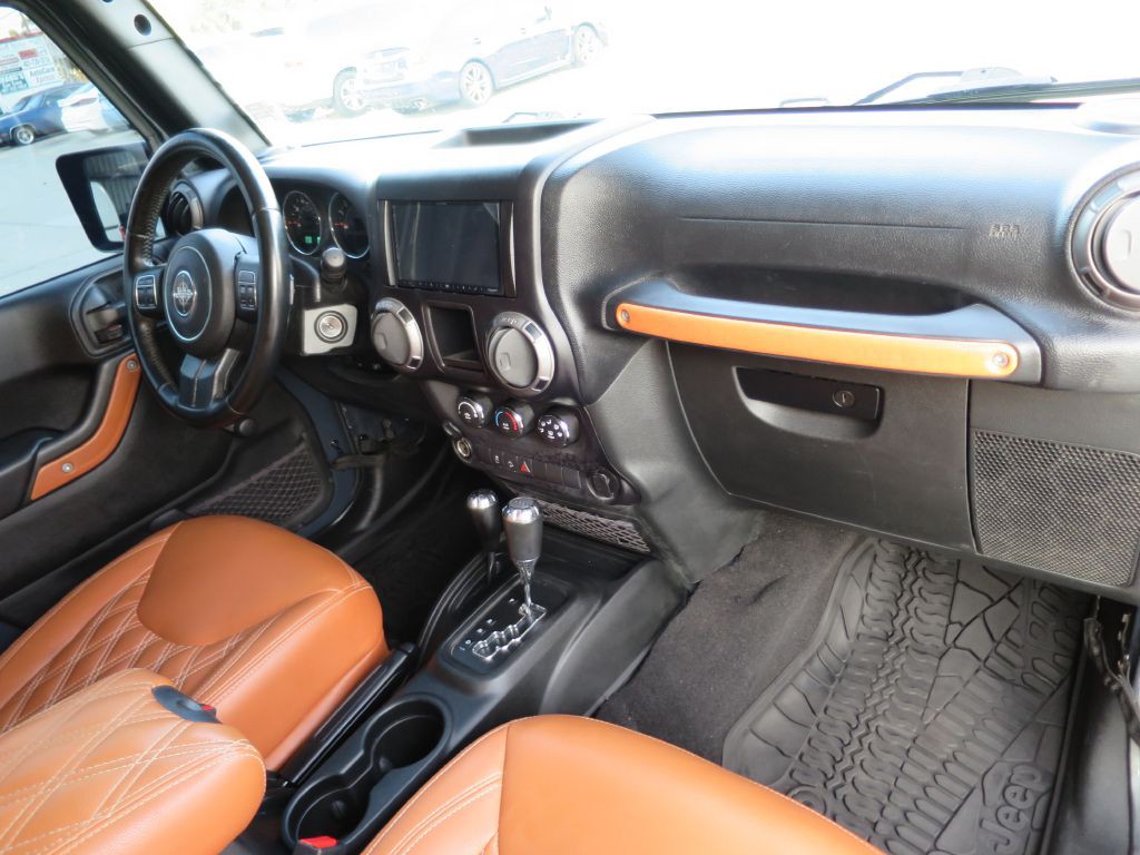 2017 Jeep Wrangler Unlimited Image 14