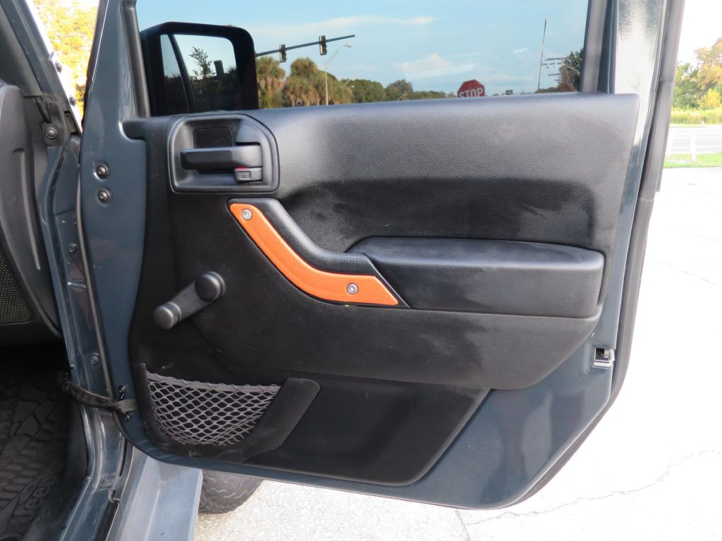 2017 Jeep Wrangler Unlimited Image 16