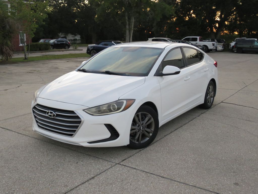 2017 Hyundai Elantra Image 1