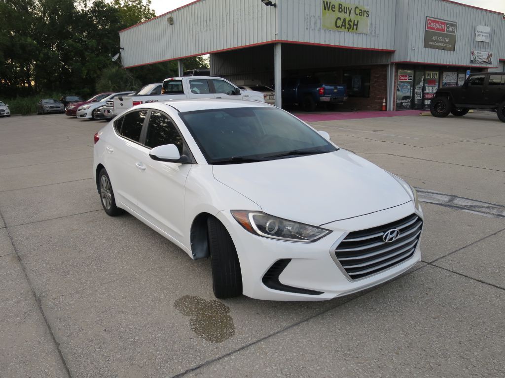 2017 Hyundai Elantra Image 3