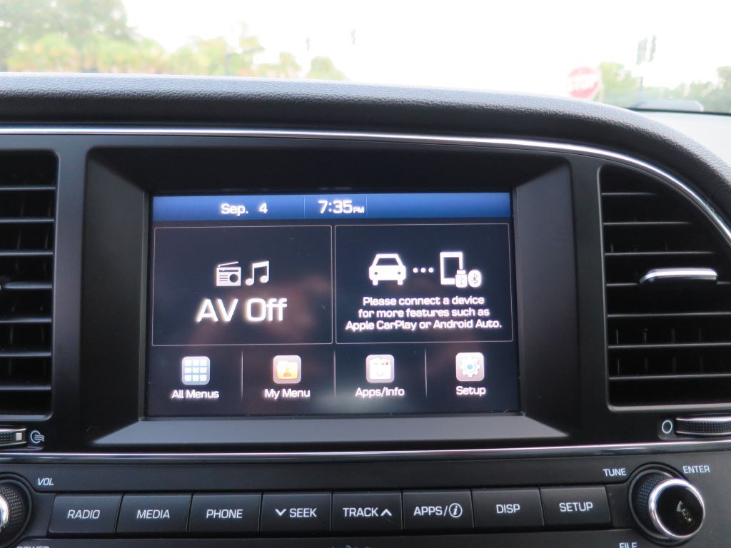 2017 Hyundai Elantra Image 22